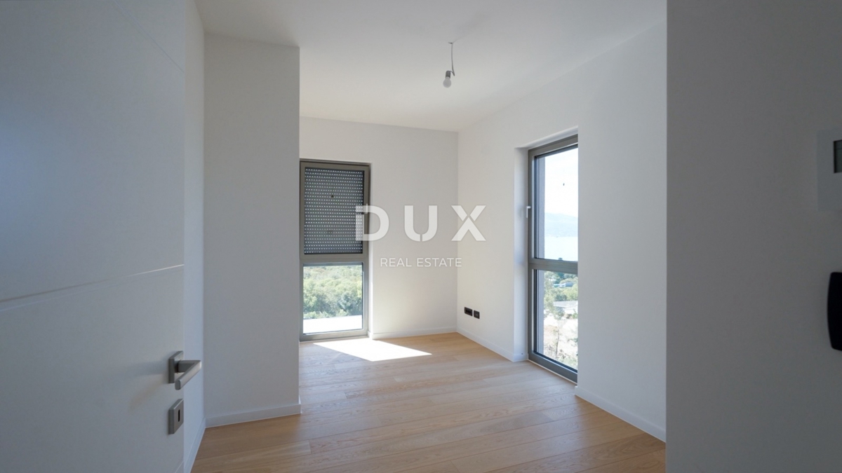 RIJEKA, KOSTRENA - esclusivo appartamento con jacuzzi - nuova costruzione con vista panoramica sul mare! OPPORTUNITÀ!