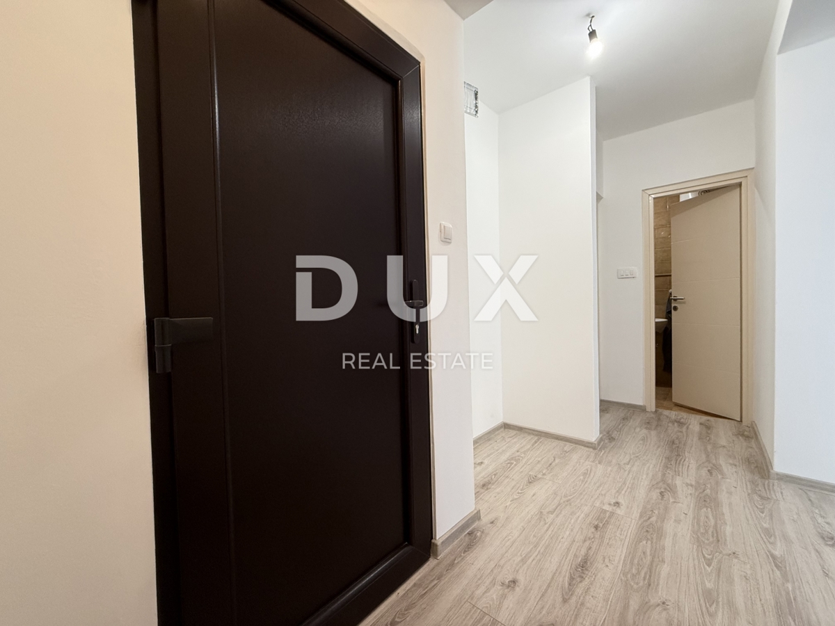 CRIKVENICA - OCCASIONE! Appartamento con 2 camere da letto con giardino privato e vista mare