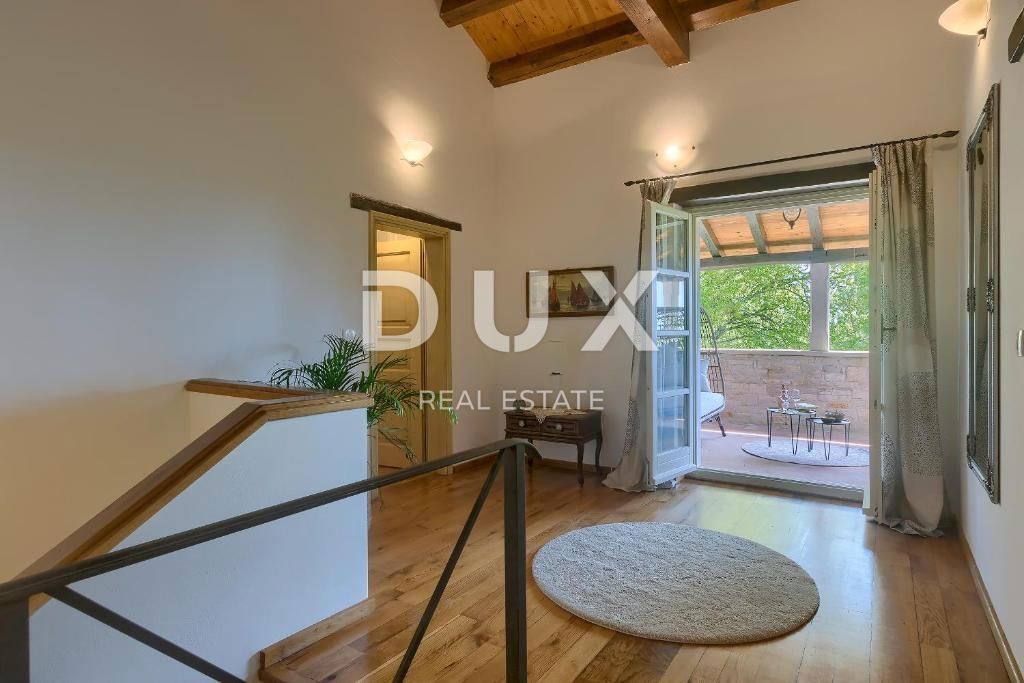 TINJAN - bellissima villa in pietra con piscina