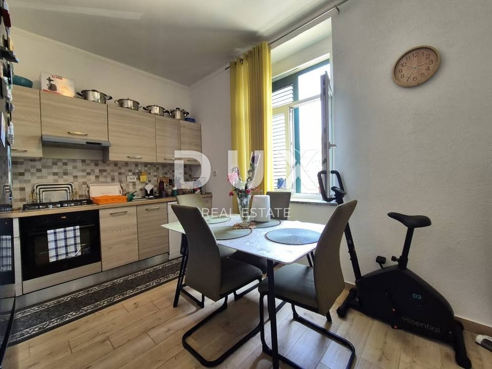 RIJEKA, PODMURVICE - appartamento ristrutturato con ottima disposizione, ideale per vivere o investire