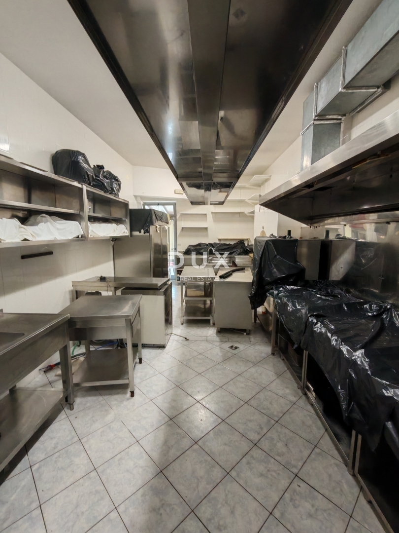 ZADAR, ZATON - Ristorante rinomato e affermato in una zona trafficata con un ampio parcheggio!