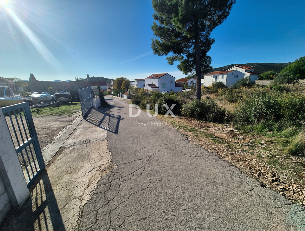 Terreno Tribunj, 903m2