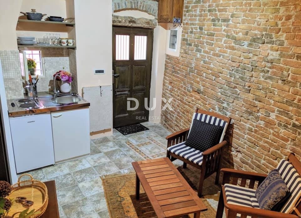 ISTRIA, ROVIGNO - Casa con cortile e due unità abitative nel centro storico