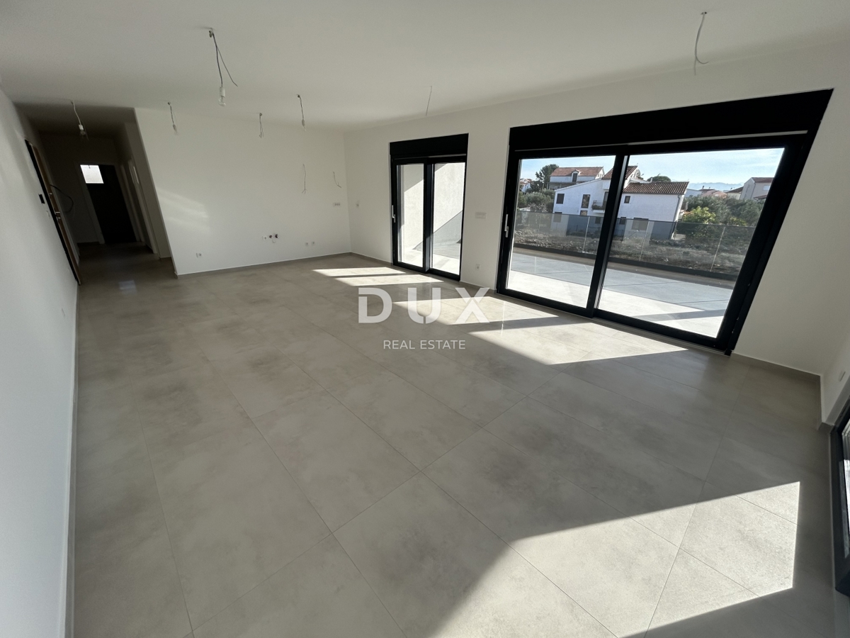 SEBENICO, TRIBUNJ – Appartamento con vista mare in un nuovo edificio! OCCASIONE!