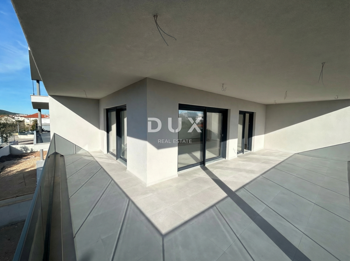 SEBENICO, TRIBUNJ – Appartamento con vista mare in un nuovo edificio! OCCASIONE!