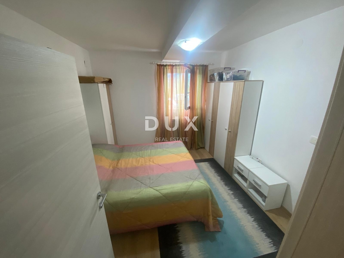 OPATIJA, VEPRINAC - appartamento 2 camere da letto + soggiorno, 82 m2 al piano terra con piscina e vista mare + giardino! OCCASIONE!