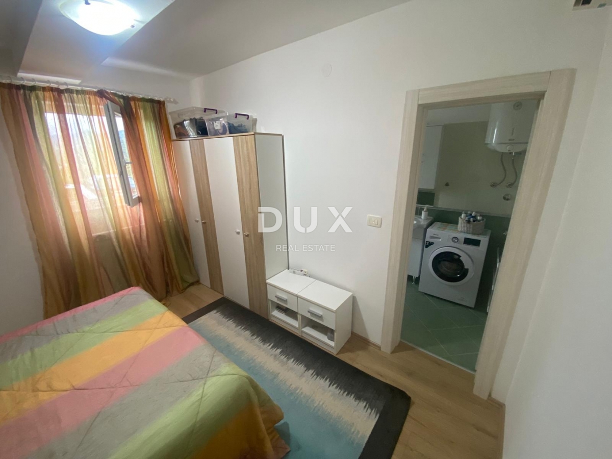 OPATIJA, VEPRINAC - appartamento 2 camere da letto + soggiorno, 82 m2 al piano terra con piscina e vista mare + giardino! OCCASIONE!