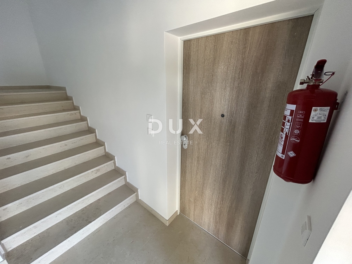 ŠIBENIK, TRIBUNJ - Appartamento al piano terra di un edificio di nuova costruzione di qualità