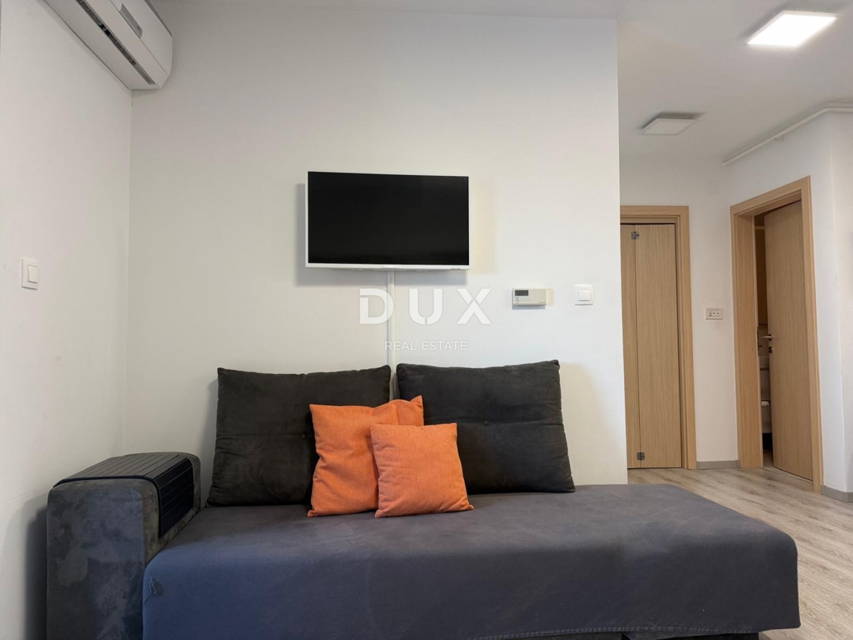 ISTRIA, POLA - Appartamento con vista mare e garage in posizione unica!