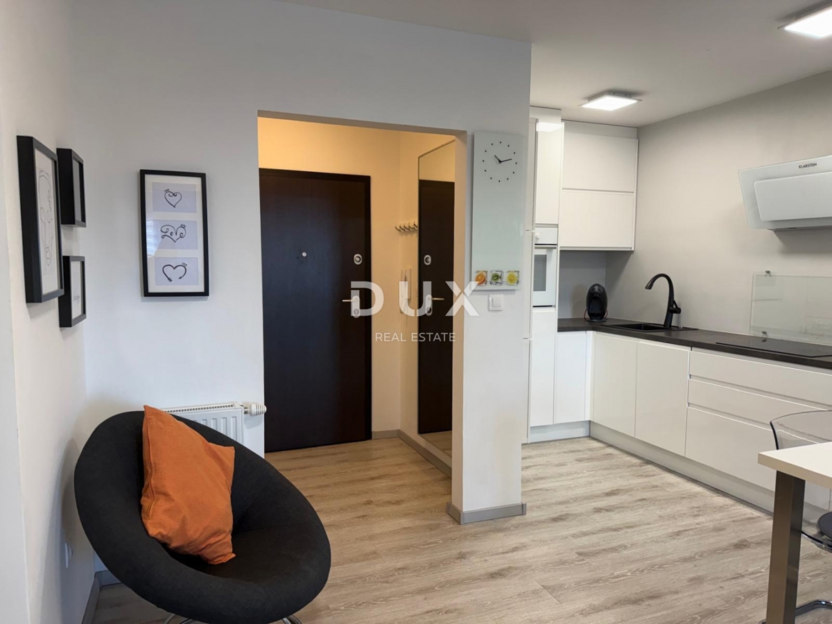 ISTRIA, POLA - Appartamento con vista mare e garage in posizione unica!