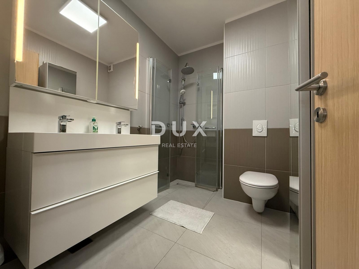 ISTRIA, POLA - Appartamento con vista mare e garage in posizione unica!