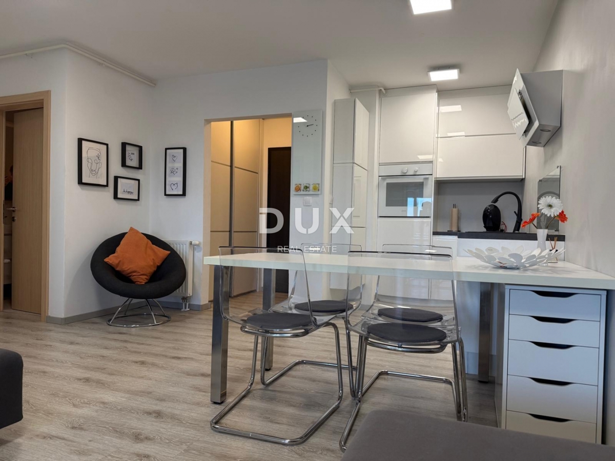 ISTRIA, POLA - Appartamento con vista mare e garage in posizione unica!