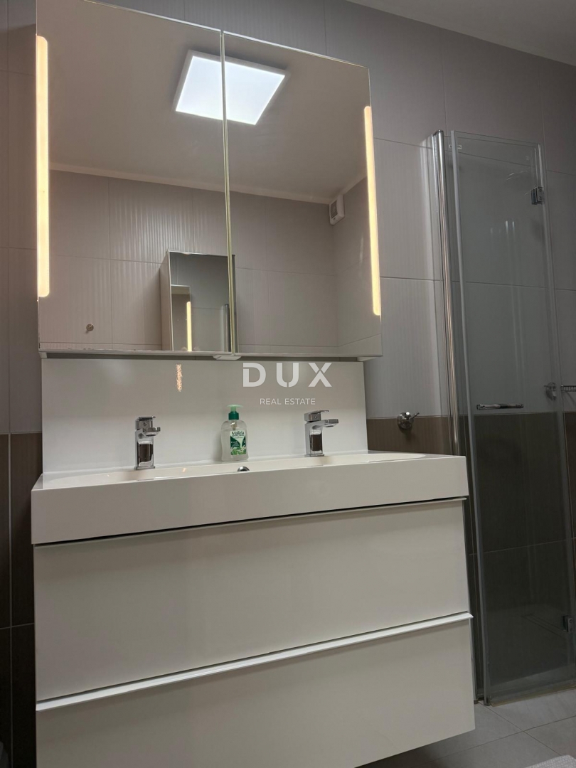 ISTRIA, POLA - Appartamento con vista mare e garage in posizione unica!