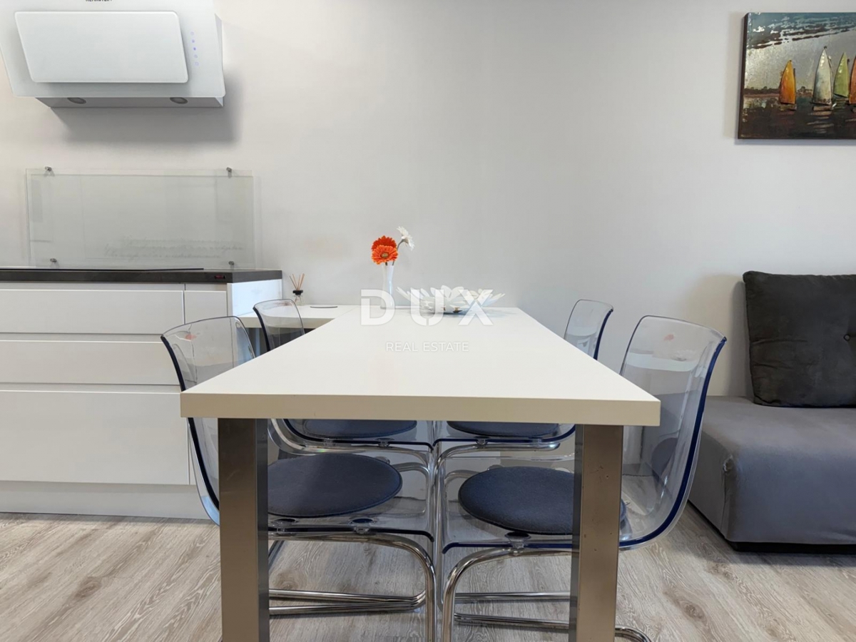 ISTRIA, POLA - Appartamento con vista mare e garage in posizione unica!