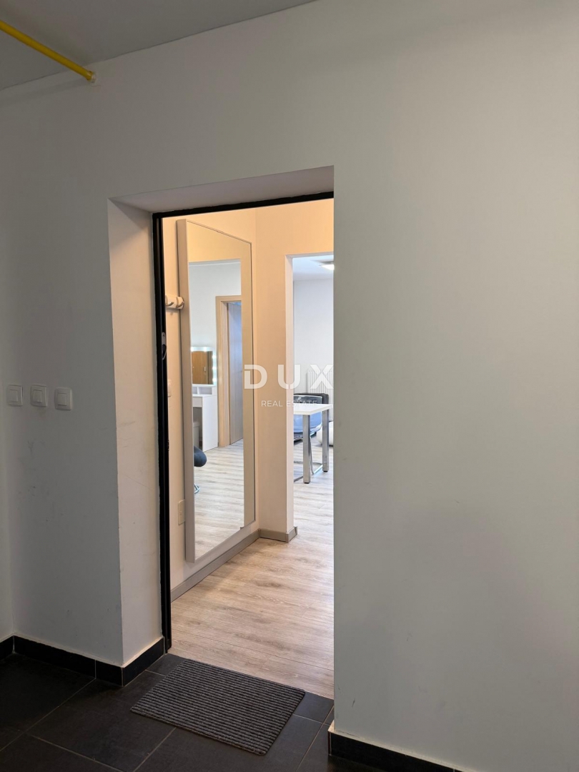 ISTRIA, POLA - Appartamento con vista mare e garage in posizione unica!