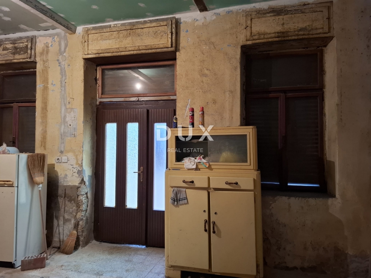 ISTRIA, BALE - Casa in centro con uffici