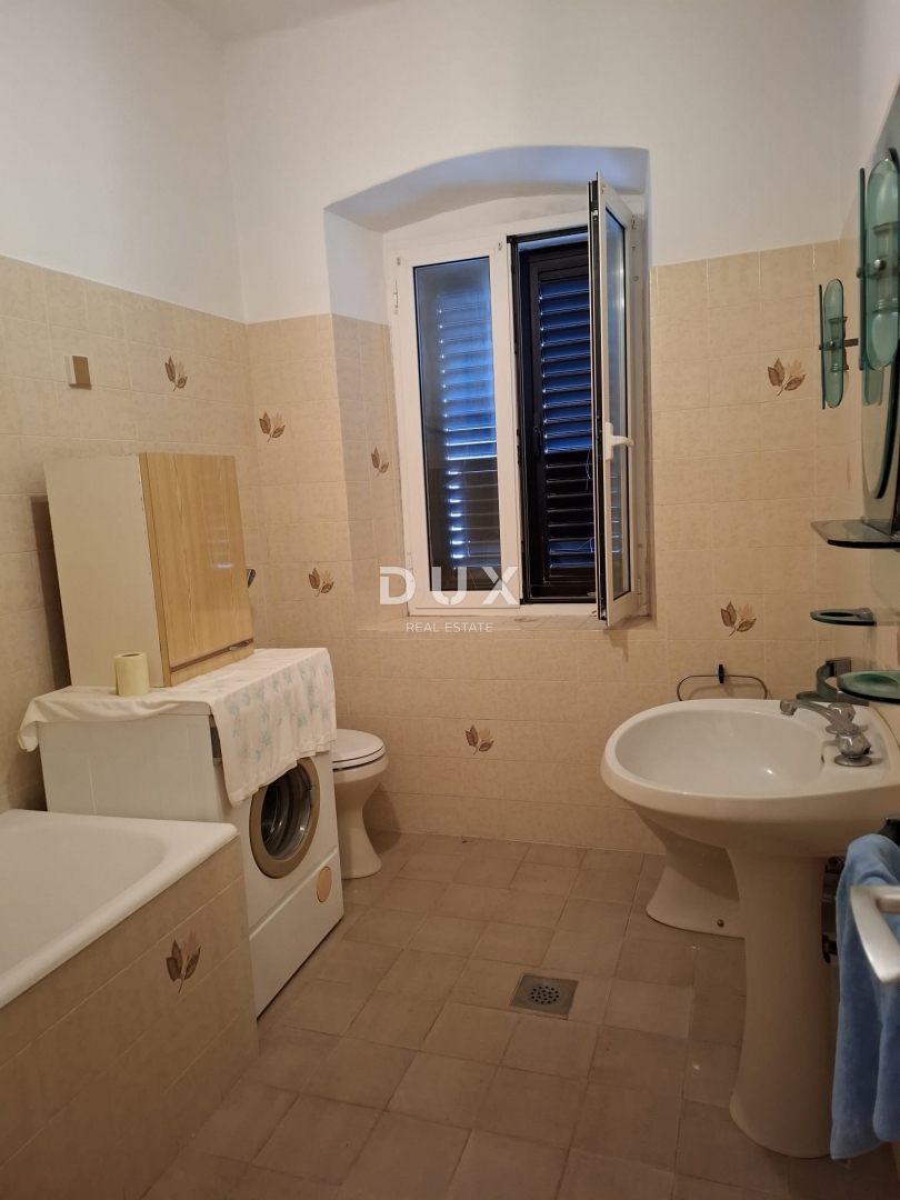 ISTRIA, BALE - Casa in centro con uffici