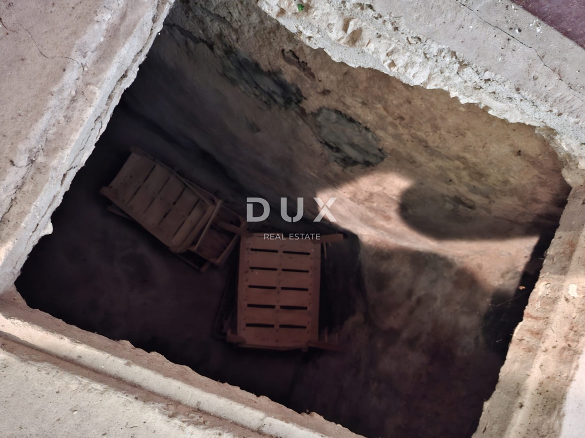 ISTRIA, BALE - Casa in centro con uffici