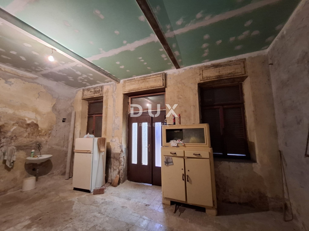 ISTRIA, BALE - Casa in centro con uffici