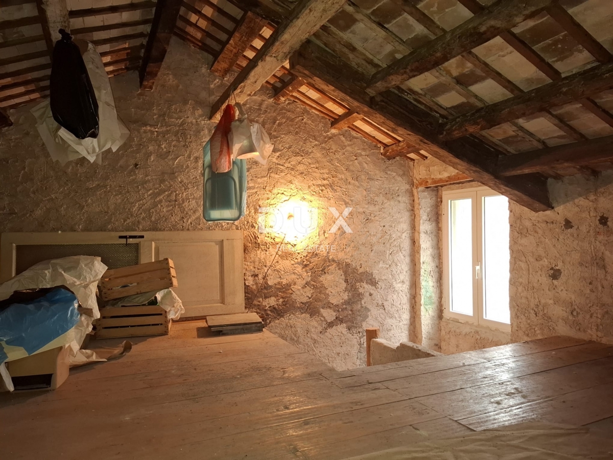 ISTRIA, BALE - Casa in centro con uffici