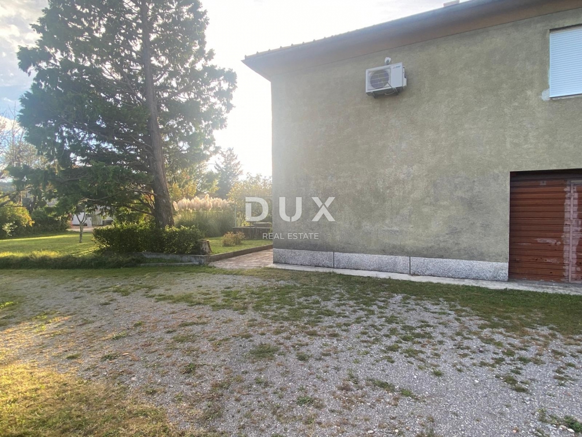 RIJEKA, DRAŽICE, CENTRO - casa indipendente con due appartamenti separati in ottima posizione + 2.200 m2 di TERRENO EDIFICABILE! OCCASIONE!