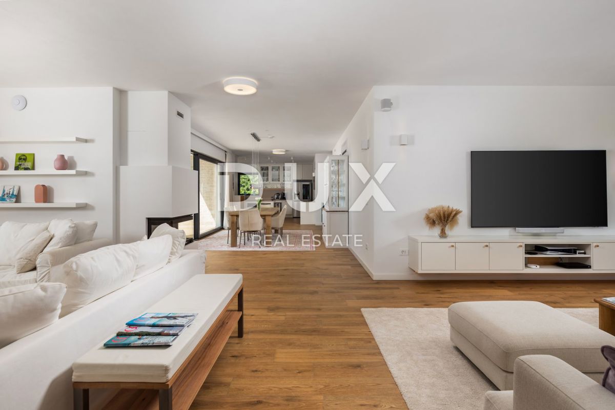 ISTRIA, PARENZO - Villa di lusso - posizione esclusiva, vista libera sul mare 