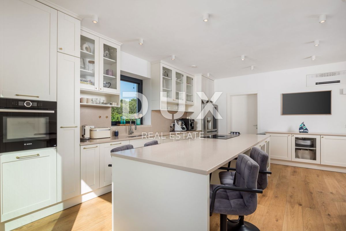 ISTRIA, PARENZO - Villa di lusso - posizione esclusiva, vista libera sul mare 