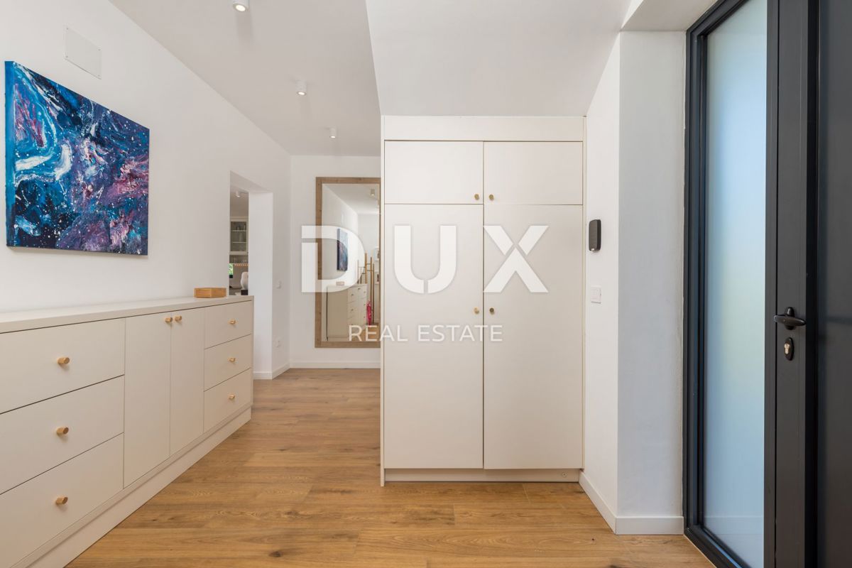 ISTRIA, PARENZO - Villa di lusso - posizione esclusiva, vista libera sul mare 