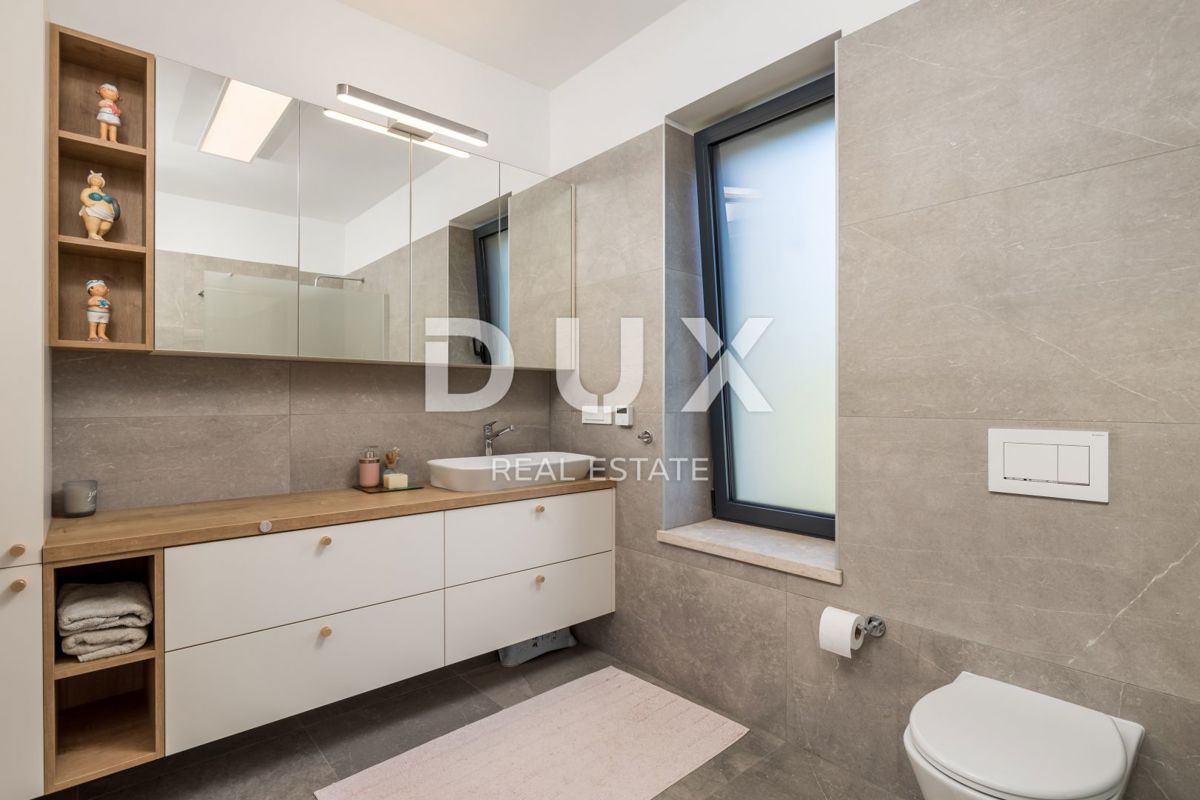 ISTRIA, PARENZO - Villa di lusso - posizione esclusiva, vista libera sul mare 