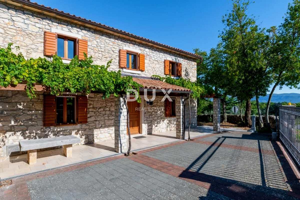 ISTRIA, LABIN - Casa in pietra con piscina