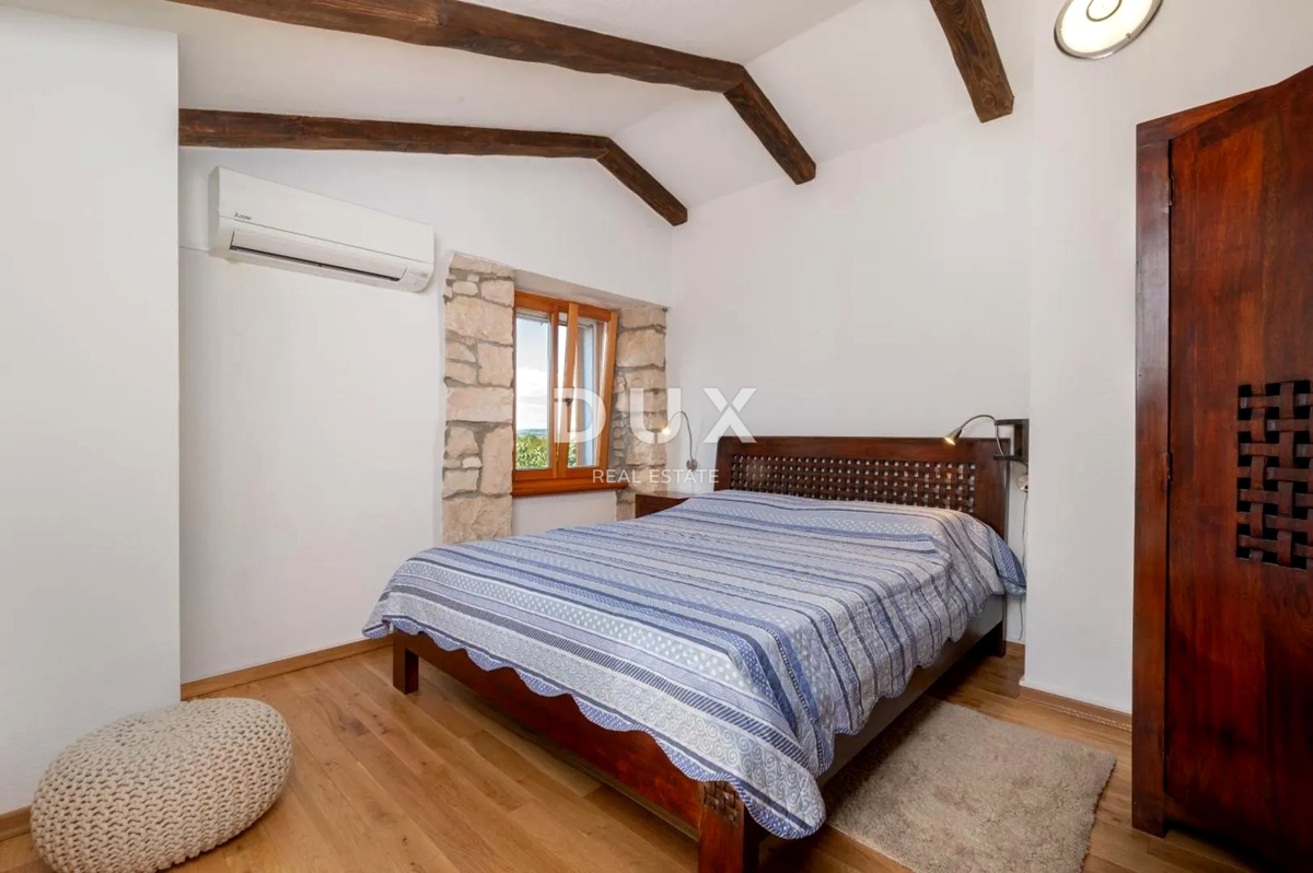 ISTRIA, LABIN - Casa in pietra con piscina