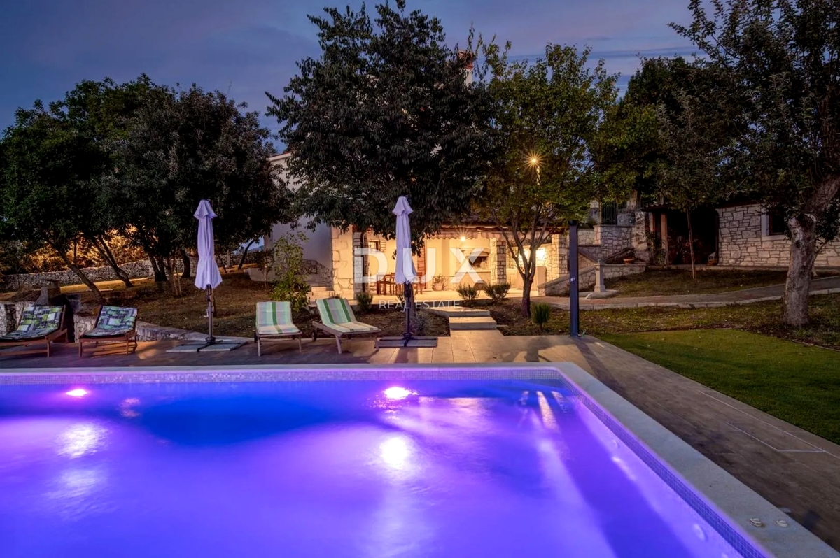 ISTRIA, LABIN - Casa in pietra con piscina