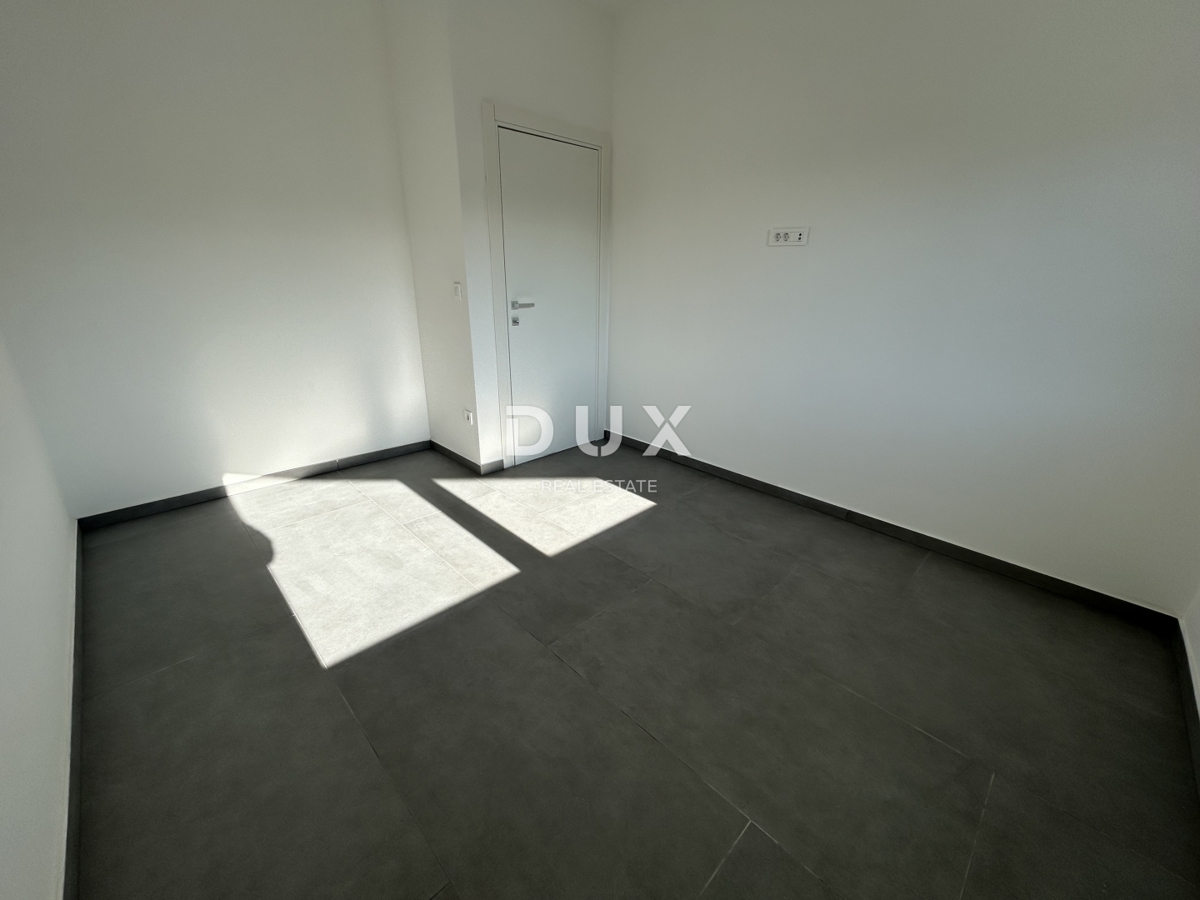 MURTER, JEZERA – Appartamento con giardino al piano terra di un nuovo edificio