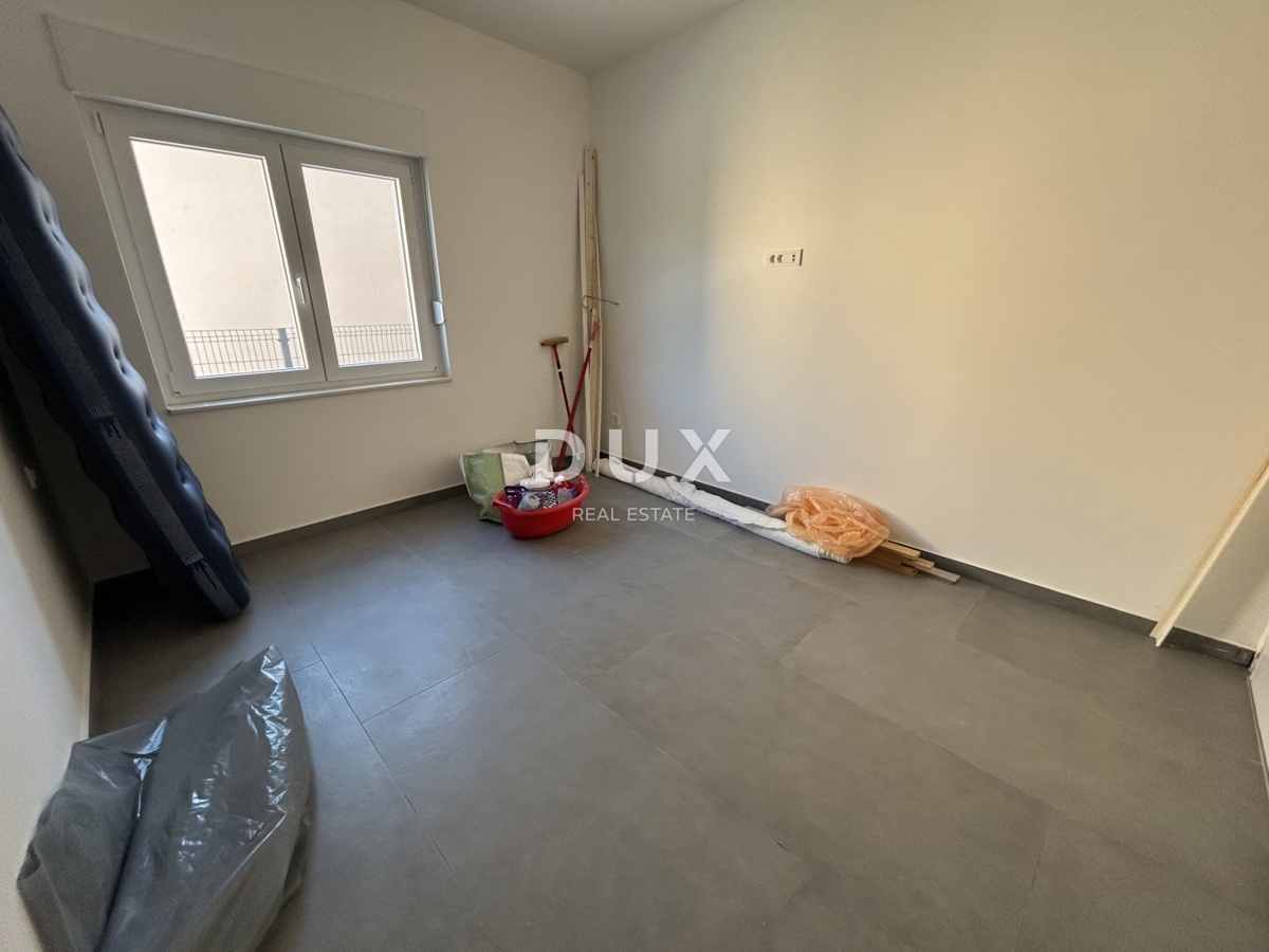 MURTER, JEZERA – Appartamento con giardino al piano terra di un nuovo edificio