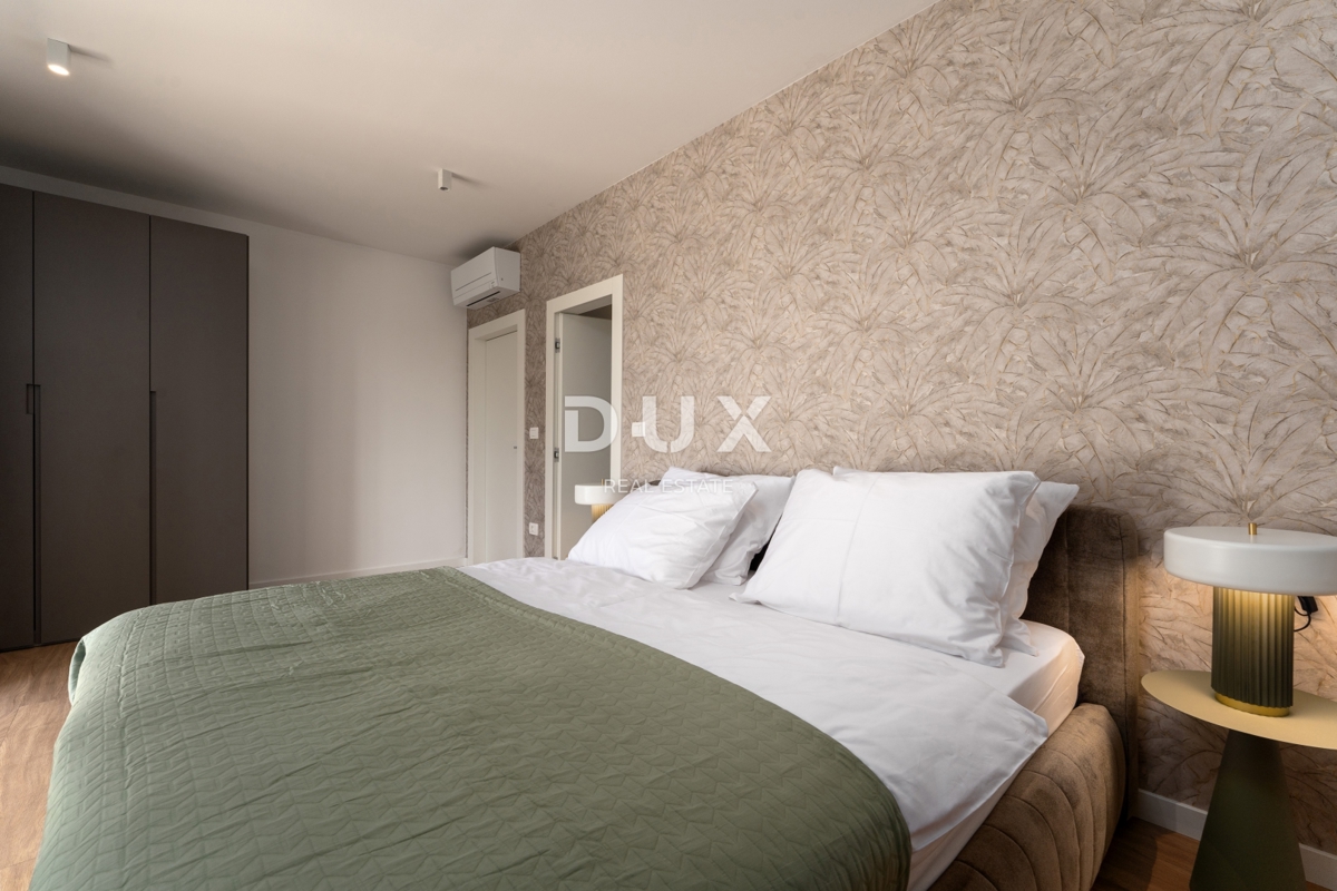 ISTRIA, PARENZO - Villa esclusiva, tre unità abitative, lusso in riva al mare