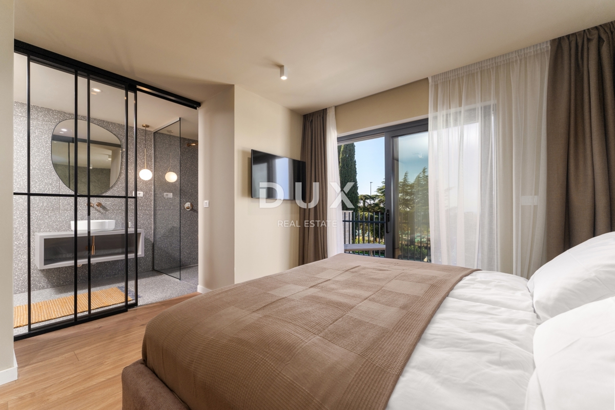 ISTRIA, PARENZO - Villa esclusiva, tre unità abitative, lusso in riva al mare