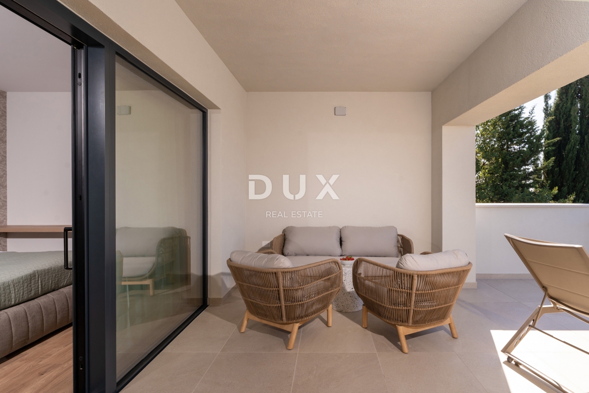 ISTRIA, PARENZO - Villa esclusiva, tre unità abitative, lusso in riva al mare