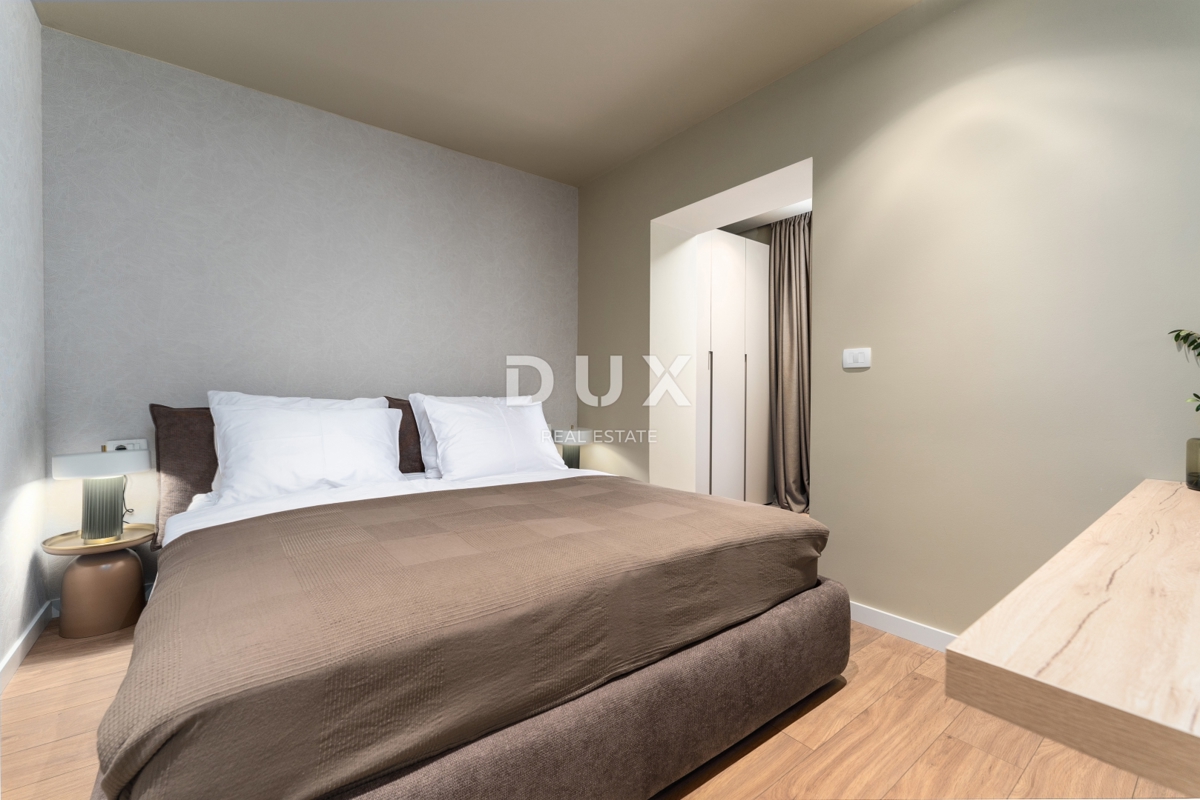 ISTRIA, PARENZO - Villa esclusiva, tre unità abitative, lusso in riva al mare