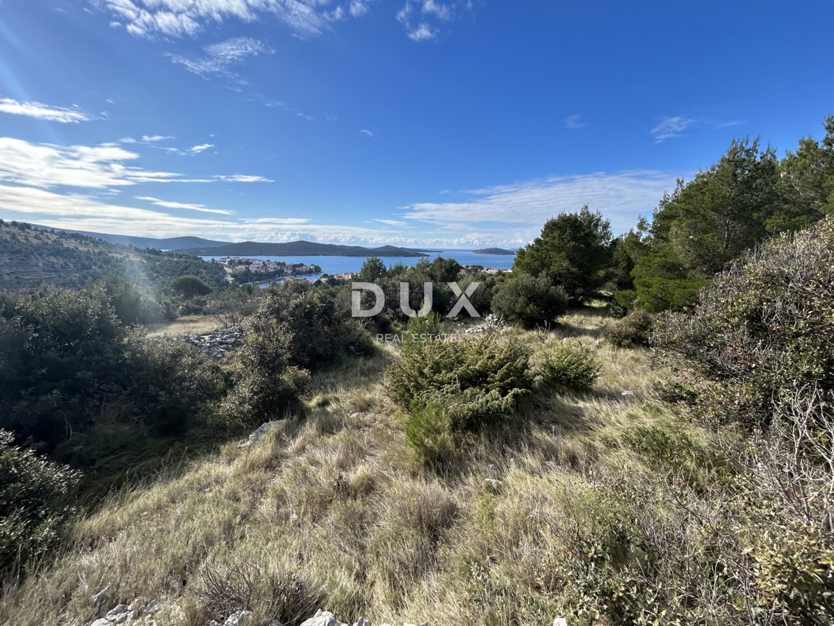 ŠIBENIK, ŽABORIĆ – Terreno con vista panoramica per ville con piscina