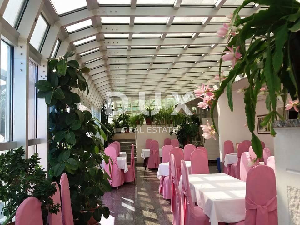 ISOLA DI PAG, PAG - Ampio hotel con accesso alla spiaggia