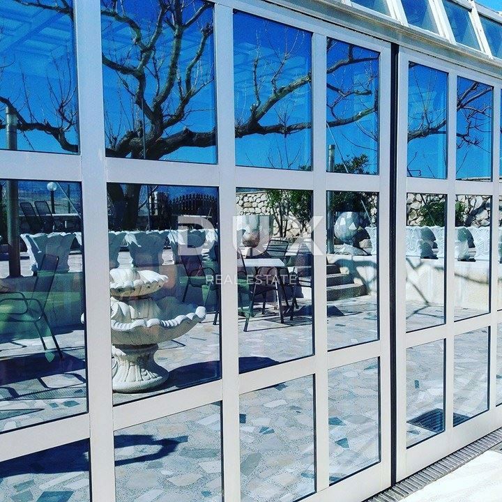 ISOLA DI PAG, PAG - Ampio hotel con accesso alla spiaggia