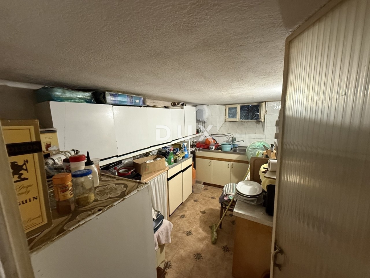 ISTRIA, LABIN - Appartamento al piano terra con taverna e giardino