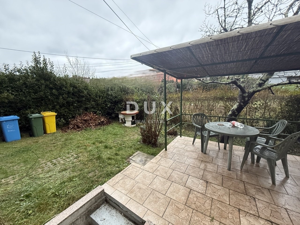 ISTRIA, LABIN - Appartamento al piano terra con taverna e giardino