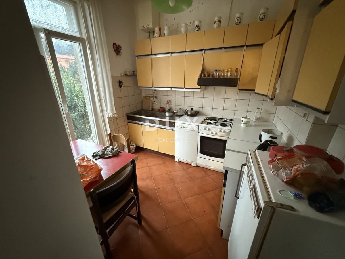 ISTRIA, LABIN - Appartamento al piano terra con taverna e giardino