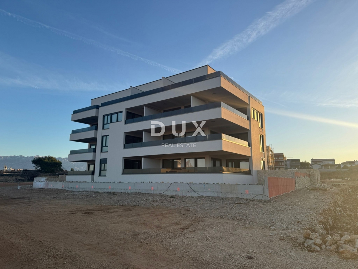 ISOLA DI PAG, POVLJANA - OCCASIONE! Appartamento di nuova costruzione in riva al mare!