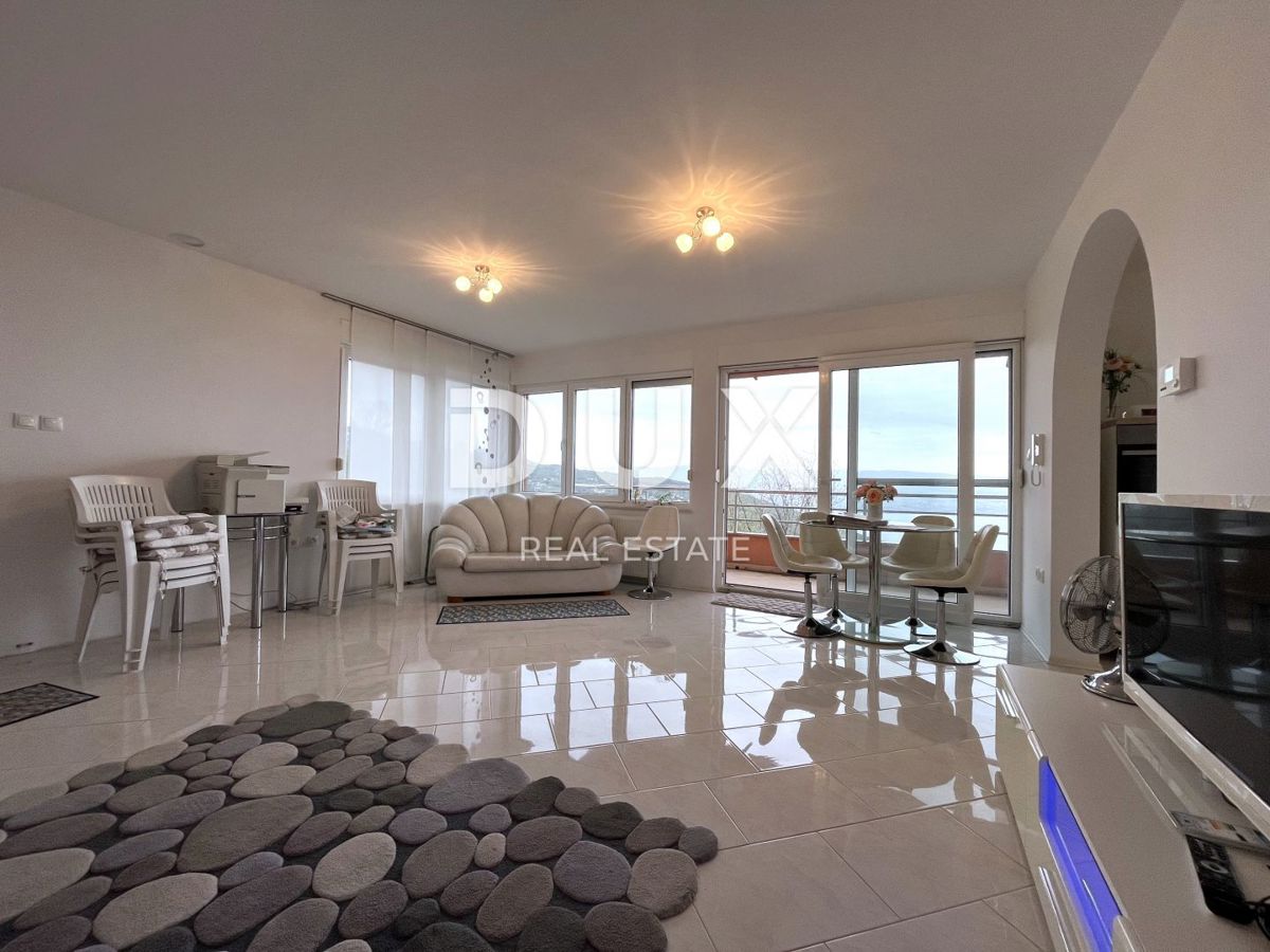 LOVRAN, DOBREĆ - Paradiso panoramico sopra il Quarnero - un appartamento che vi toglierà il fiato