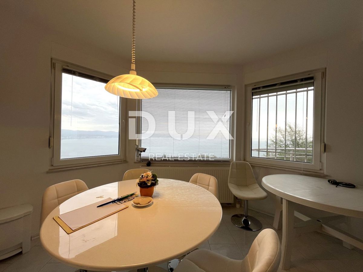 LOVRAN, DOBREĆ - Paradiso panoramico sopra il Quarnero - un appartamento che vi toglierà il fiato