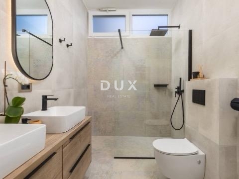 OPATIJA, CENTRO - Appartamento ristrutturato di recente con 2 camere da letto + soggiorno e giardino, OCCASIONE!