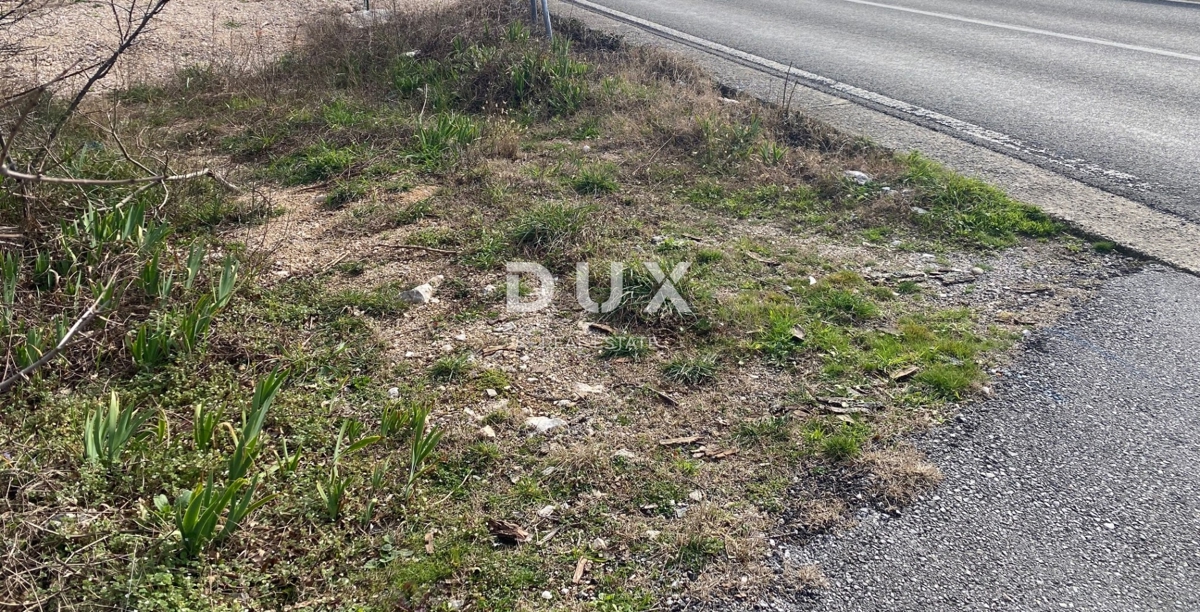 CRIKVENICA, JADRANOVO - terreno edificabile di 486 m2 con vista panoramica sul mare! OCCASIONE!