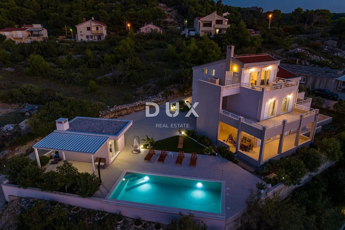 ZADAR, NOVIGRAD - Villa di lusso con vista panoramica sul mare